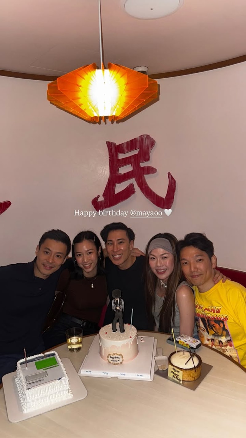 日前时尚达人马天佑（Mayao）生日，霍启仁带同Namfon出席，两人无名指均戴上戒指。